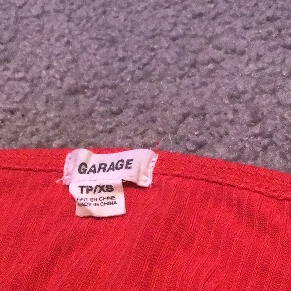 Garage crop top - Picture 3 of 3